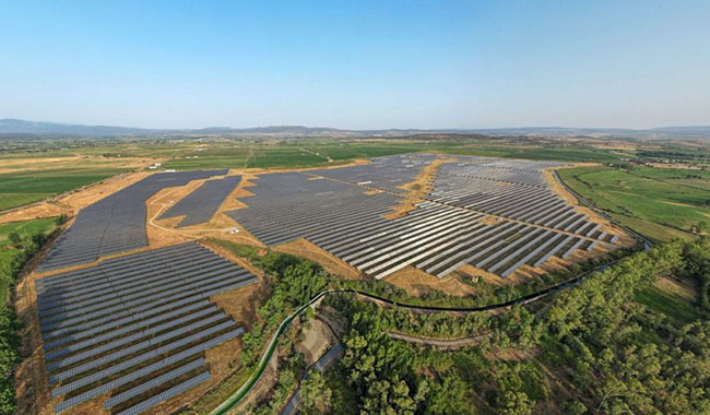 アラブ首長国連邦の太陽光発電市場