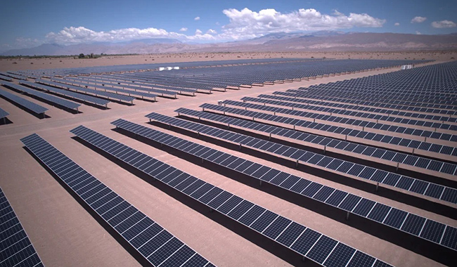 バイデン氏、70億ドルの住宅用太陽光発電支援計画を発表！